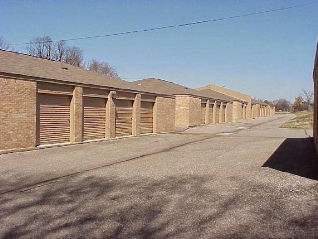 Various storage unit sizes available at U-STOR Benbrook for home or office.Whether for business equipment or home items, we’ve got your spaceFrom contractors needing tool storage to homeowners needing long-term solutions, U-STOR Benbrook offers secure units of all sizes. Flexible terms and great rates available all year round.