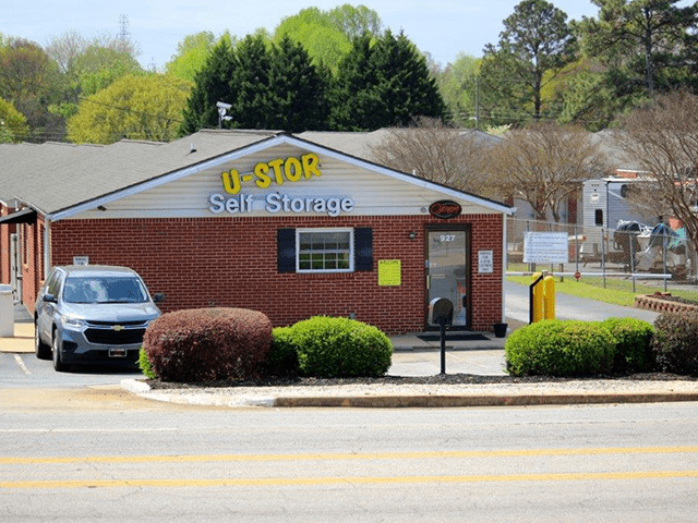 Main entrance of U-STOR SELF STORAGE GREENVILLE, SC at 927 Cedar Lane Rd