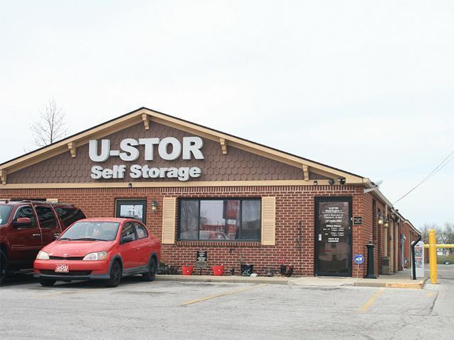 Customer access area with wide driveways allowing easy maneuvering of large vehicles