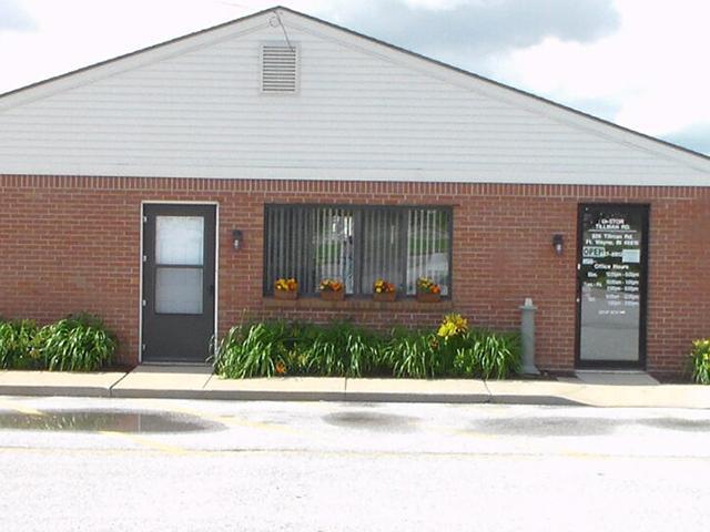 On-site storage rental office at U-STOR SELF STORAGE Fort Wayne — Self Storage