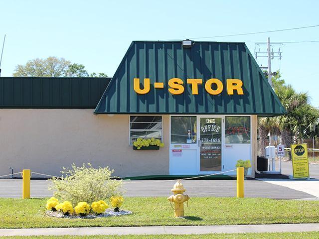 U-STOR SELF STORAGE Jacksonville, FL on-site office. Visit our on-site team for fast move-ins, support, or questions